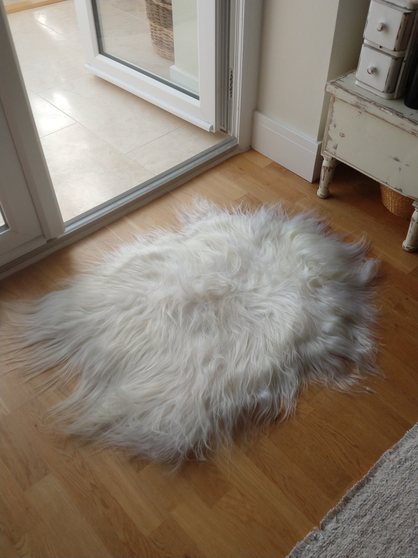 White Sheepskin Rug with long fur